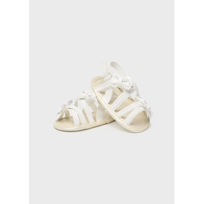 Βρεφικά σανδάλια για κορίτσι λευκά 24-09744-070 Mayoral Newborn