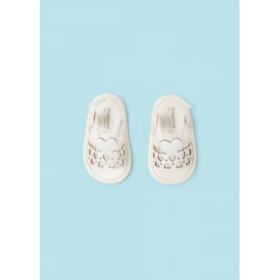 Βρεφικά σανδάλια για κορίτσι λευκά 24-09745-066 Mayoral Newborn